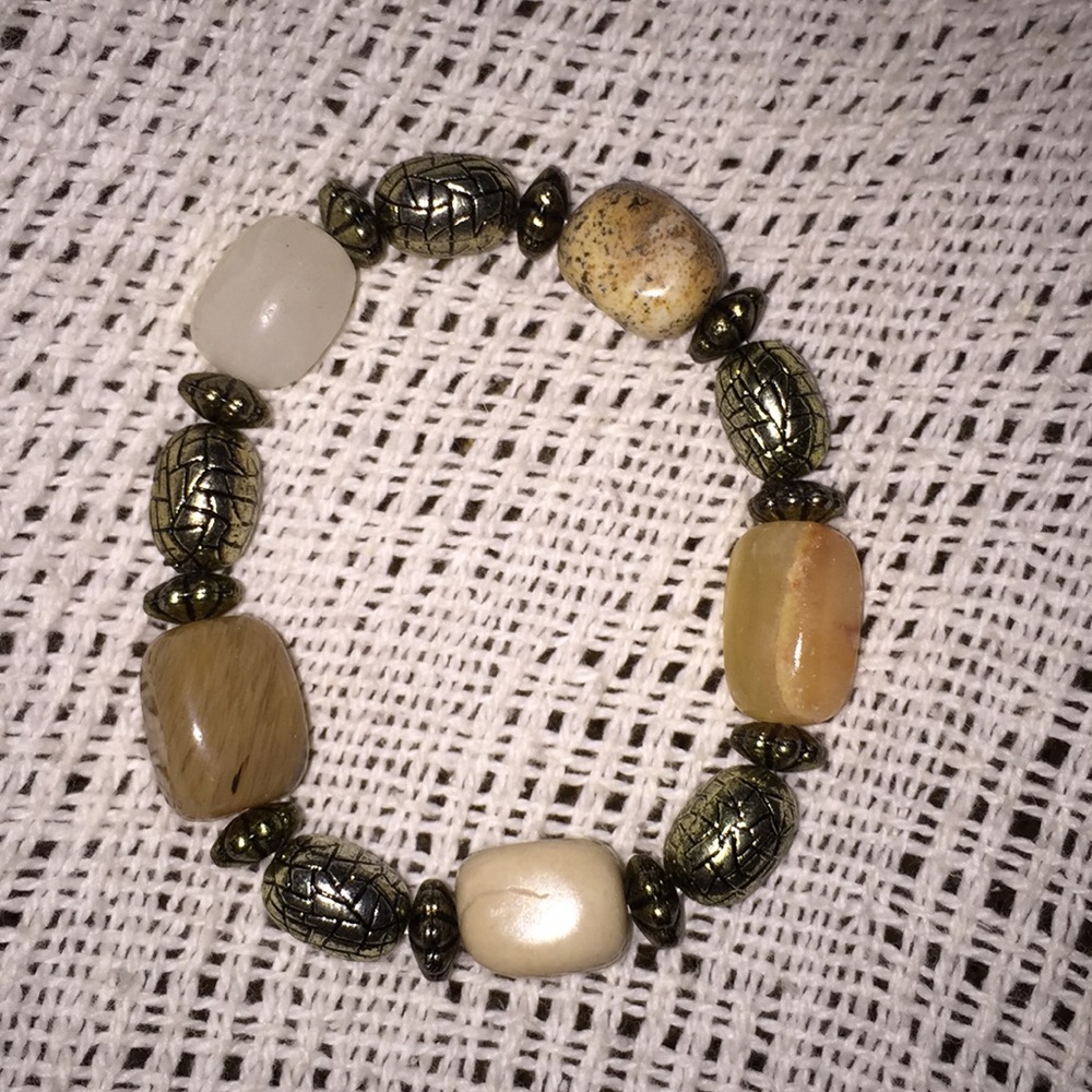 Stretchy Beaded bracelet